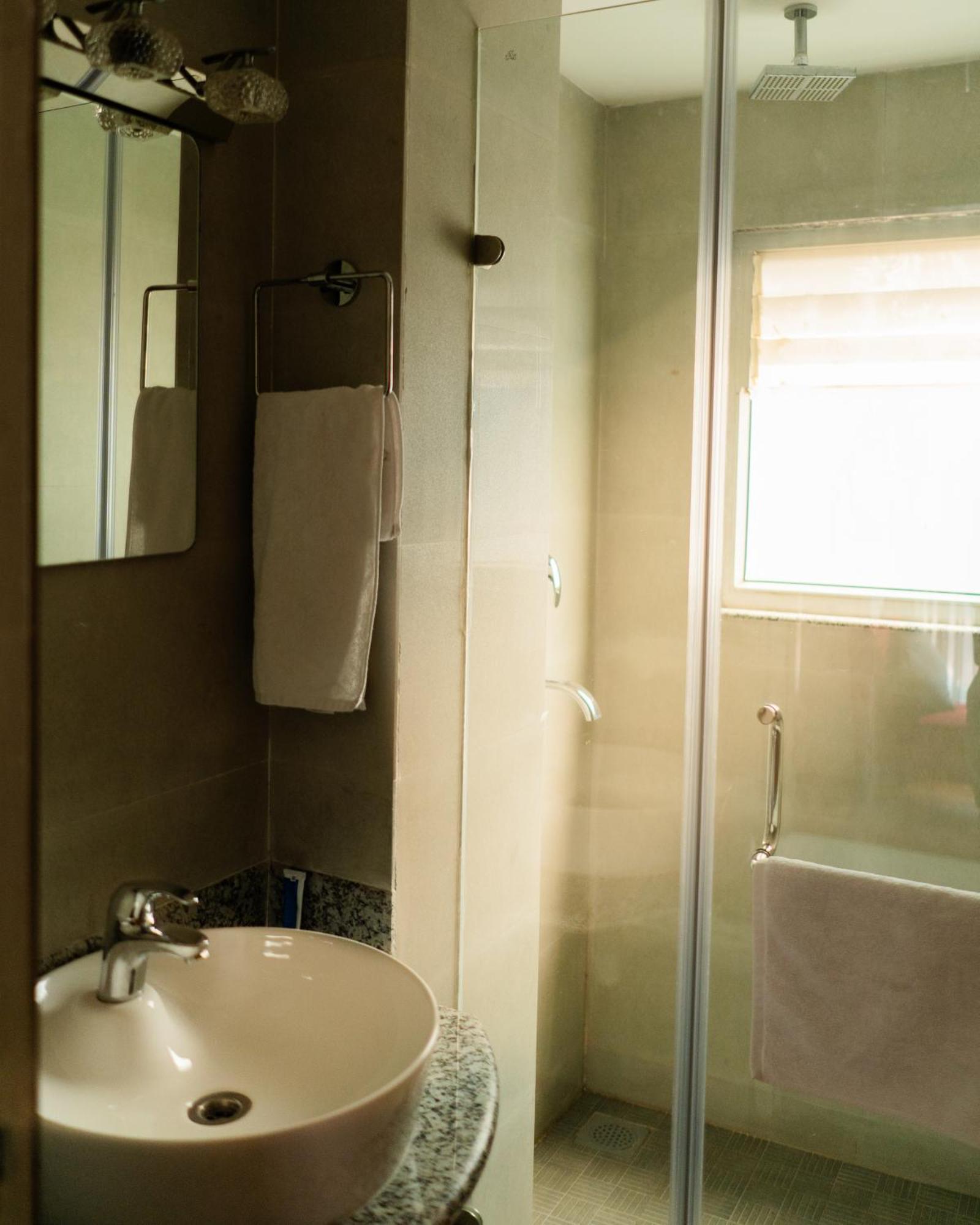 Laxmi Niwas Hotel Lalitpur ภายนอก รูปภาพ