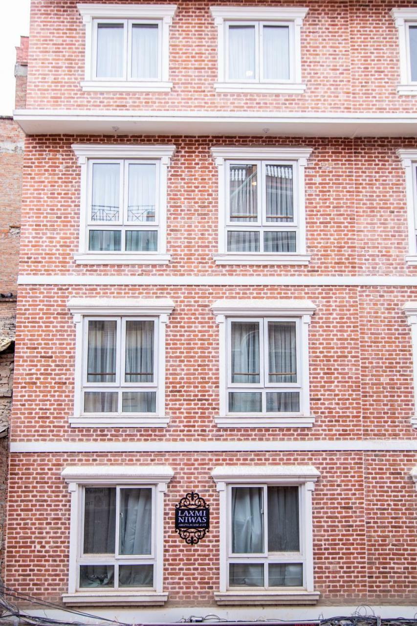Laxmi Niwas Hotel Lalitpur ภายนอก รูปภาพ