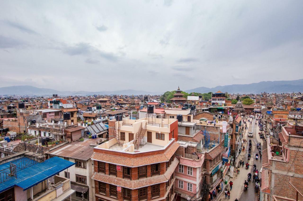 Laxmi Niwas Hotel Lalitpur ภายนอก รูปภาพ